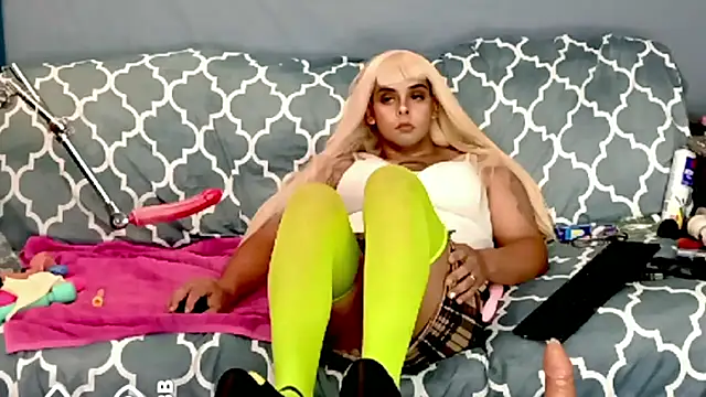 Snapshot of indica310 chatting on 10-09-25, 09:21 indica310 online show from 10-09-25, 09:21