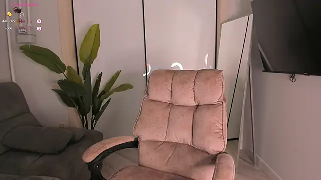 Snapshot of helen_ramsay chatting on 10-03-25, 03:02 helen ramsay online show from 10-03-25, 03:02