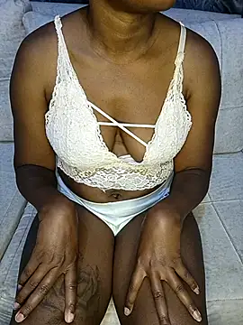 Mayah19 online show from 09-30-25, 07:47