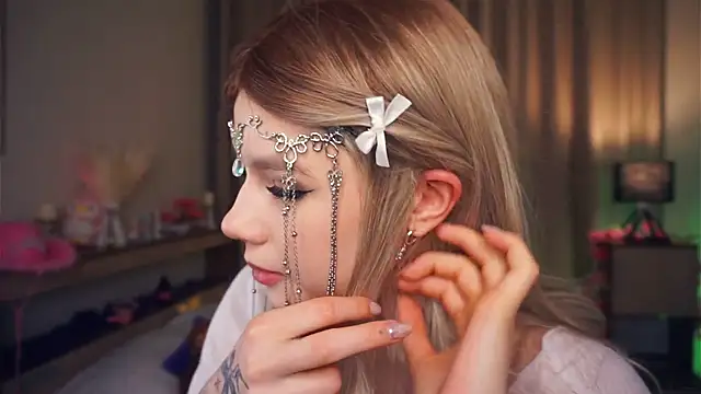 OronaNengl online show from 02-17-25, 07:44