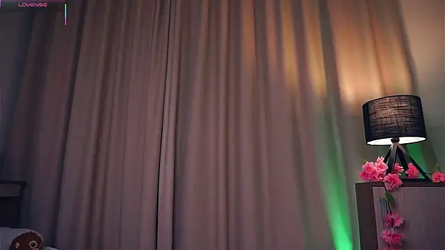 OronaNengl online show from 03-04-25, 10:49