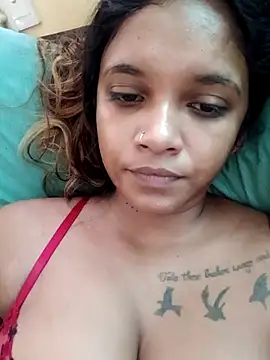 Indianqueen03 online show from 04-17-26, 11:46