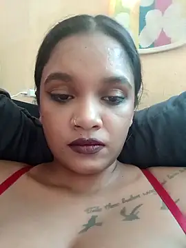 Snapshot of Indianqueen03 chatting on 01-18-26, 11:46 Indianqueen03 online show from 01-18-26, 11:46