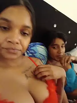 Indianqueen03 online show from 07-17-26, 10:12