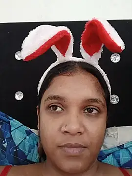 Indianqueen03 online show from 07-11-26, 12:27