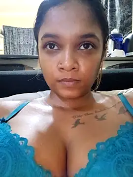 Snapshot of Indianqueen03 chatting on 11-13-25, 08:46 Indianqueen03 online show from 11-13-25, 08:46