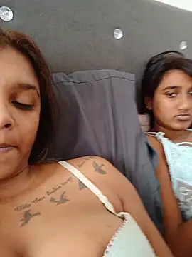 Indianqueen03 online show from 08-09-26, 09:15