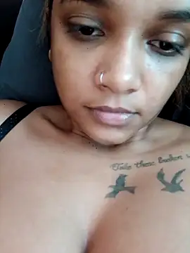 Snapshot of Indianqueen03 chatting on 12-22-25, 01:11 Indianqueen03 online show from 12-22-25, 01:11