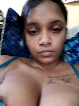 Snapshot of Indianqueen03 chatting on 03-04-26, 07:10 Indianqueen03 online show from 03-04-26, 07:10