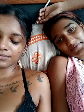 Snapshot of Indianqueen03 chatting on 03-01-26, 11:32 Indianqueen03 online show from 03-01-26, 11:32