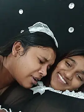 Indianqueen03 online show from 07-08-26, 10:32