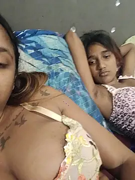 Indianqueen03 online show from 07-10-26, 11:16