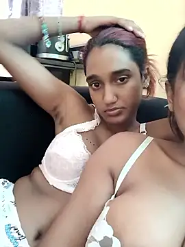 Snapshot of Indianqueen03 chatting on 01-10-26, 11:27 Indianqueen03 online show from 01-10-26, 11:27