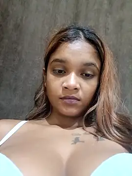 Indianqueen03 online show from 03-01-25, 05:27