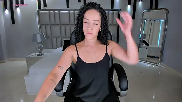 AlessaRomero online show from 05-08-26, 06:23