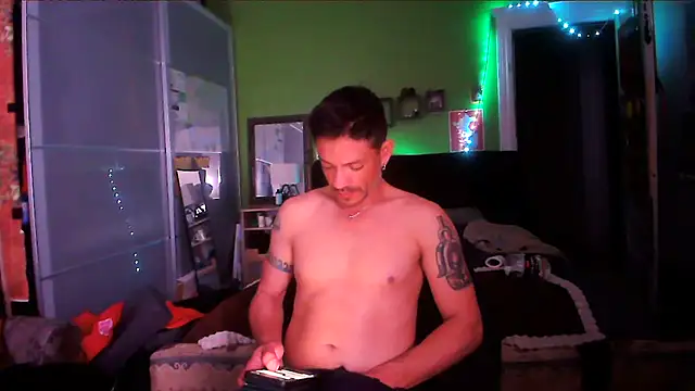 Tony Torrente online show from 11-03-25, 02:17