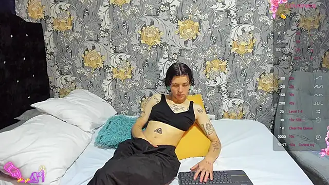 Snapshot of pretty_cristal69 chatting on 07-10-26, 12:05 pretty cristal69 online show from 07-10-26, 12:05