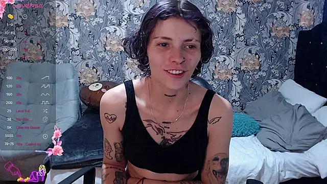 Snapshot of pretty_cristal69 chatting on 06-15-26, 03:23 pretty cristal69 online show from 06-15-26, 03:23
