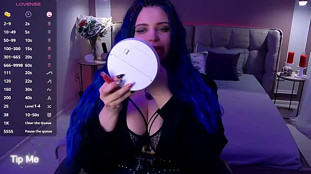 Miss Maya Mils online show from 11-23-25, 01:04