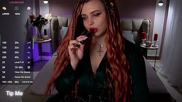 Miss Maya Mils online show from 09-21-25, 01:11