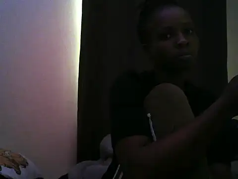 Snapshot of Bella_cute01 chatting on 11-05-25, 04:26 Bella cute01 online show from 11-05-25, 04:26