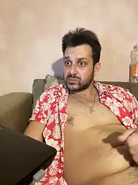 Snapshot of MaeltraJoy chatting on 12-13-24, 11:39 MaeltraJoy online show from 12-13-24, 11:39