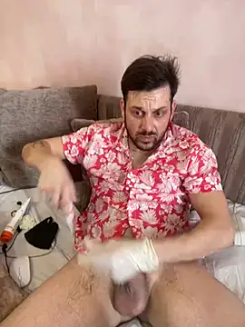 Snapshot of MaeltraJoy chatting on 02-28-25, 04:54 MaeltraJoy online show from 02-28-25, 04:54