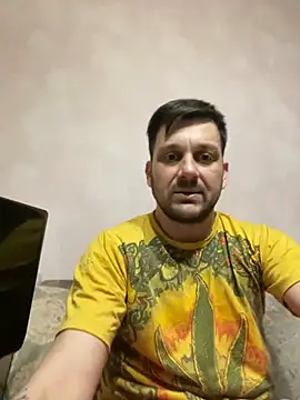 Snapshot of MaeltraJoy chatting on 02-08-25, 03:00 MaeltraJoy online show from 02-08-25, 03:00