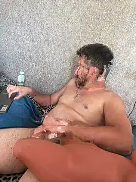 Snapshot of MaeltraJoy chatting on 07-02-26, 12:33 MaeltraJoy online show from 07-02-26, 12:33
