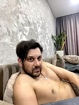 Snapshot of MaeltraJoy chatting on 01-08-26, 06:30 MaeltraJoy online show from 01-08-26, 06:30