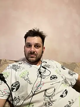 Snapshot of MaeltraJoy chatting on 01-31-25, 09:48 MaeltraJoy online show from 01-31-25, 09:48