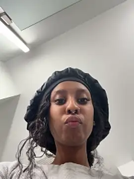 Your Paris online show from 02-22-26, 06:27