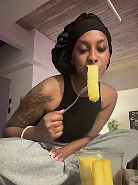 Your Paris online show from 02-06-26, 03:24