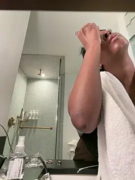 Your Paris online show from 02-27-26, 02:06