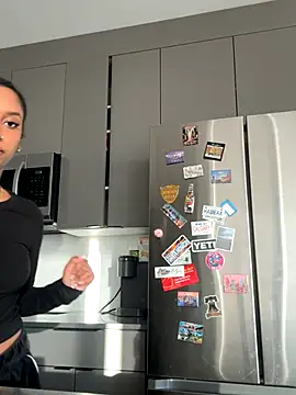 Your Paris online show from 11-29-25, 05:13