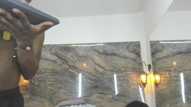 Snapshot of kaleb_violeta_1 chatting on 12-14-25, 05:13 kaleb violeta 1 online show from 12-14-25, 05:13