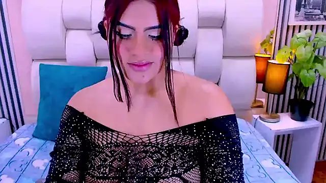 Snapshot of sarah_cream chatting on 05-22-26, 01:47 sarah cream online show from 05-22-26, 01:47