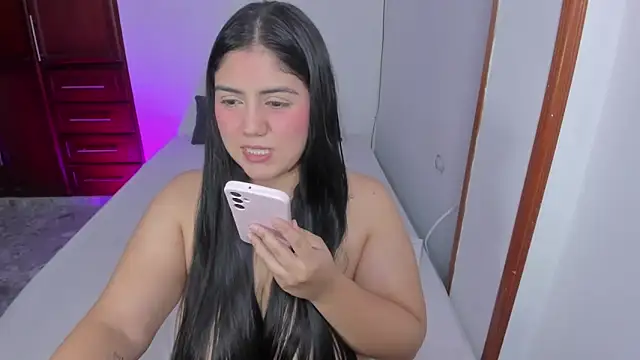 iris torrez  online show from 12-19-25, 04:42