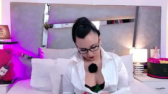 Evangeline Taylorr online show from 04-09-26, 01:50