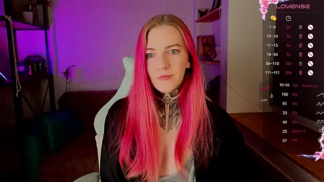 Roxy      online show from 11-25-25, 06:03