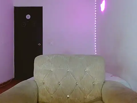 Snapshot of lucydreamm chatting on 01-17-26, 12:58 lucydreamm online show from 01-17-26, 12:58