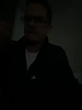 Snapshot of deskriptive chatting on 04-09-26, 09:32 deskriptive online show from 04-09-26, 09:32