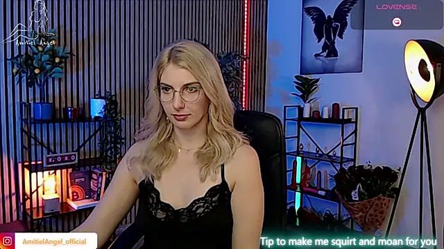 Snapshot of Amitiel_Angel chatting on 02-23-25, 06:34 Amitiel Angel online show from 02-23-25, 06:34