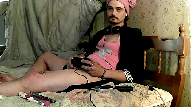 JustTylerr online show from 06-08-26, 10:27