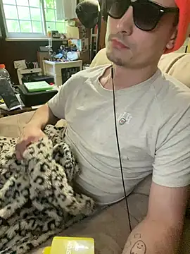 JustTylerr online show from 06-21-26, 11:49