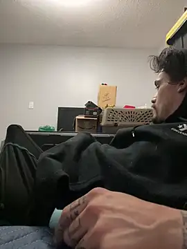 JustTylerr online show from 06-04-26, 05:45