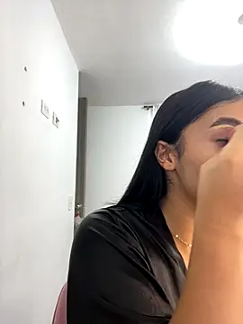 IsabelleFoxx  online show from 12-20-25, 09:39