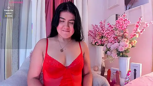 scarlet fostt  online show from 11-20-25, 01:45