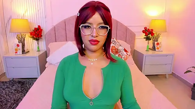 MadelaineJones online show from 05-11-26, 04:04