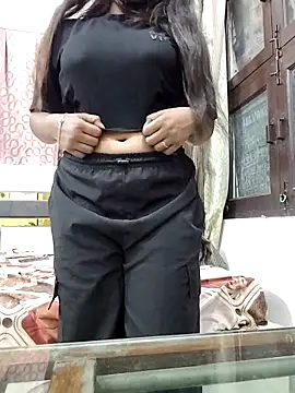 Snapshot of MohiniHott chatting on 09-16-25, 06:47 MohiniHott online show from 09-16-25, 06:47